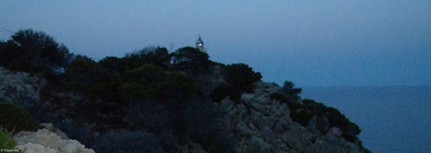 Bergrücken im Abendlicht